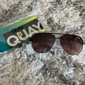 Unworn Quay Australia Matte Black Aviators